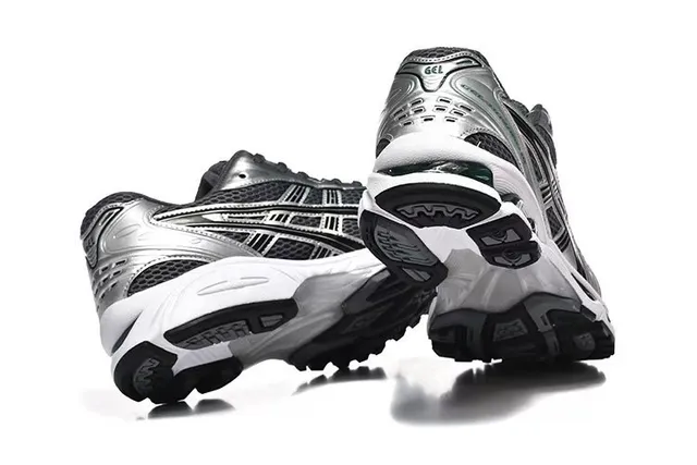 ASICS Gel-Kayano 银黑跑鞋 5