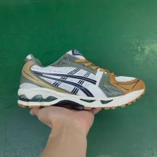 ASICS Gel-Kayano सफेद भूरा इंजीनियरिंग मेश अपर ड्यूल-डेंसिटी मिडसोल रनिंग जूते
