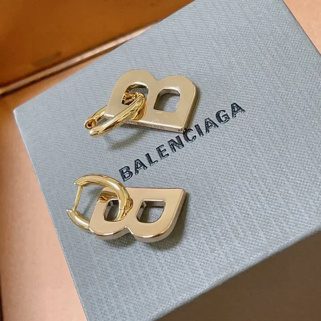 Balenciaga B Letter Hoop Gold Motif Earrings 4