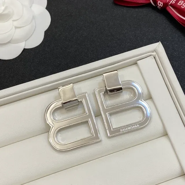 Balenciaga BB Logo सुनहरा Double-B कान की मणियां 2