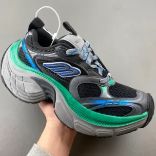 Balenciaga Tênis pretos verdes Oversized Silhueta Camada múltipla Solado intermedio Chunky