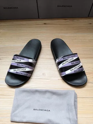 Balenciaga কালো বেগুনি মাল্টি-ব্যান্ড স্ট্র্যাপ রিপিটিং লোগো প্রিন্ট স্লিপার 2