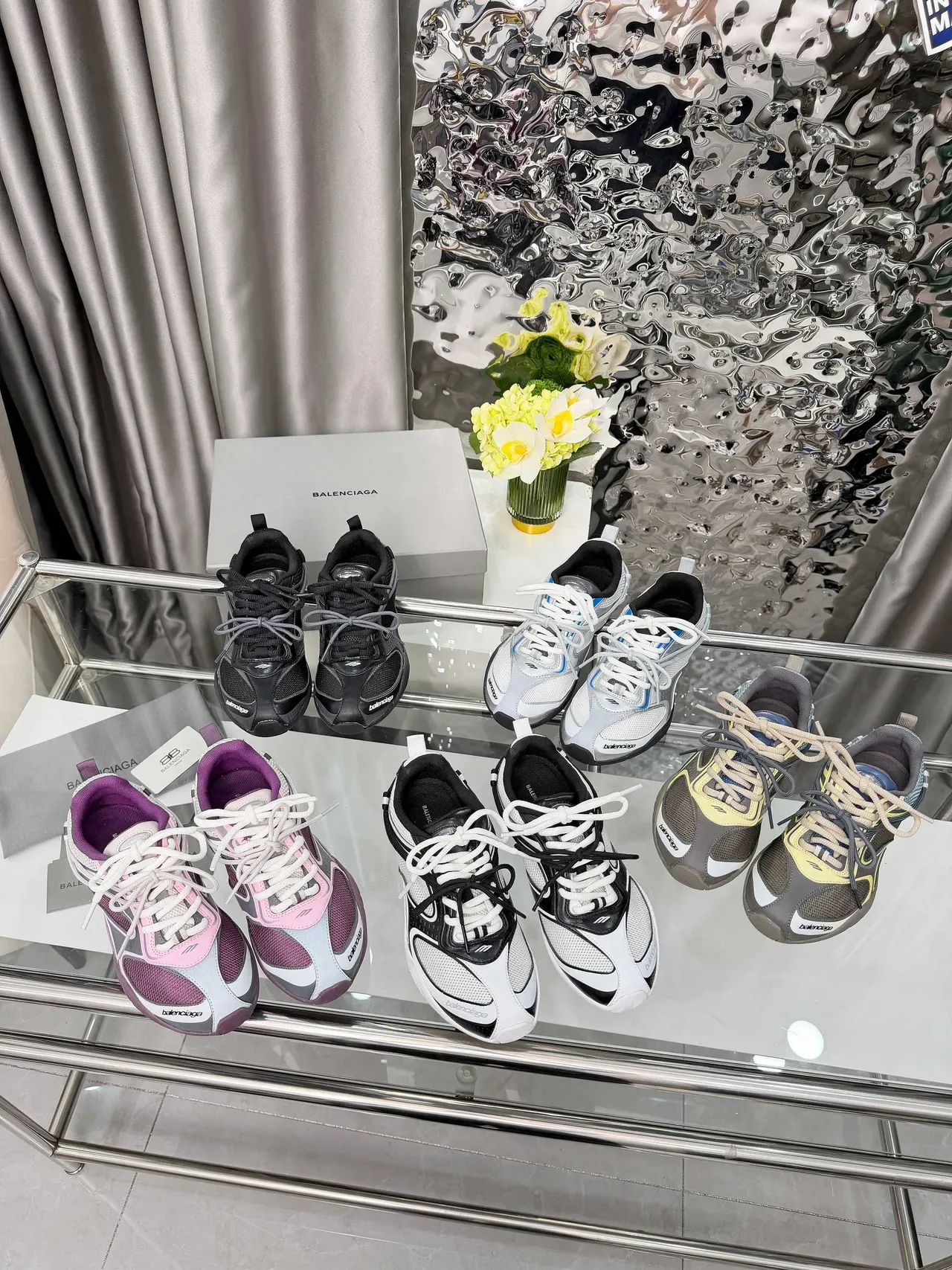 Balenciaga ধূসর নীল মেশ ও সিন্থেটিক ওভারলে নির্মাণ লো-টপ রানার সিলহুট লাইফস্টাইল স্নিকার 2