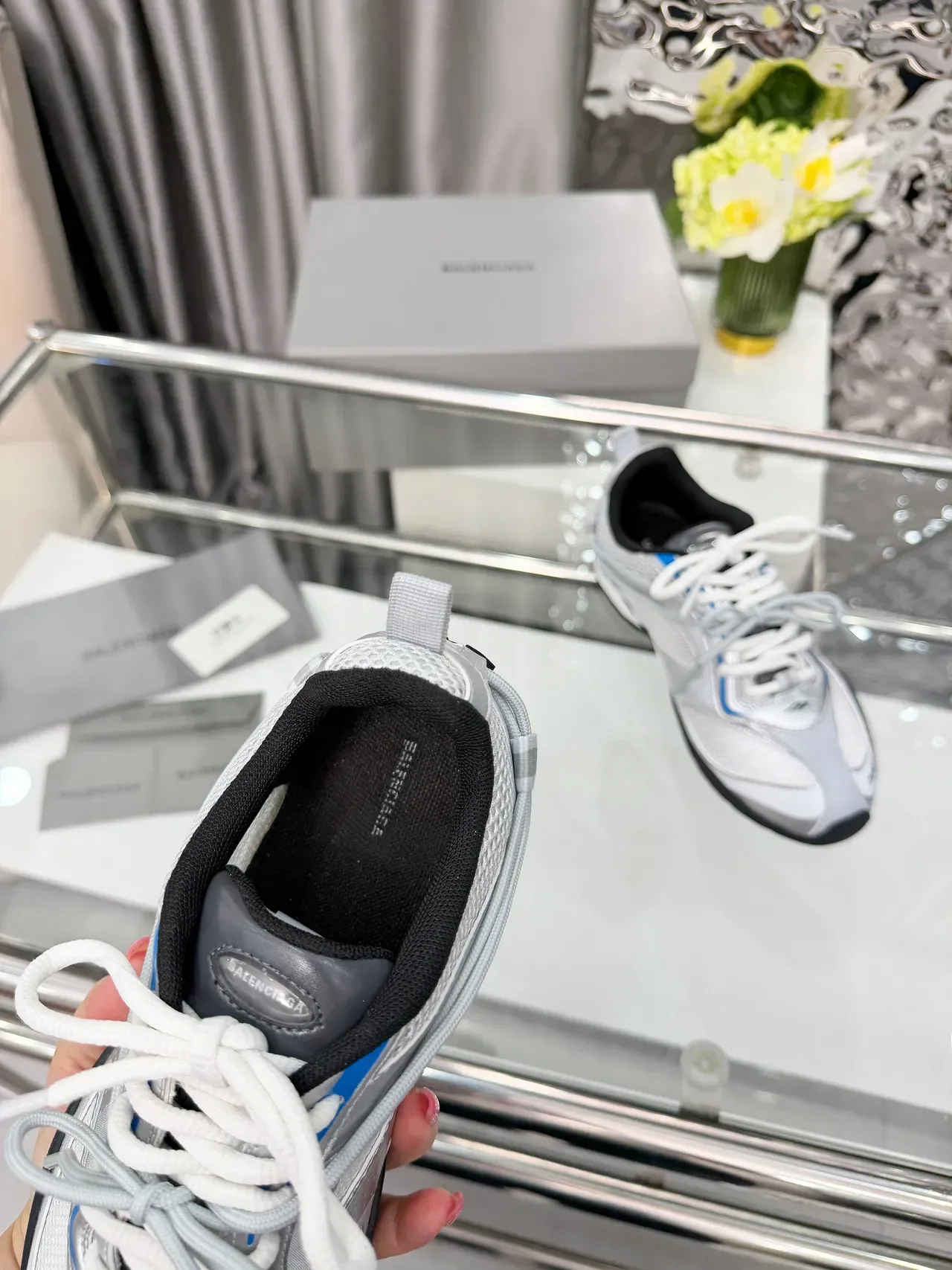 Balenciaga ধূসর নীল মেশ ও সিন্থেটিক ওভারলে নির্মাণ লো-টপ রানার সিলহুট লাইফস্টাইল স্নিকার 6