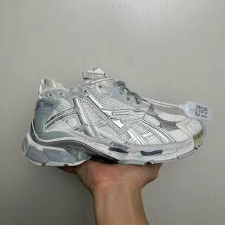 Balenciaga Runner Sneakers Chunky Blancs Argentés Métalliques