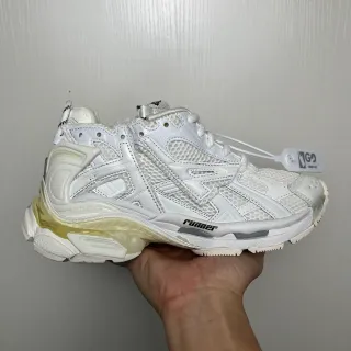 Balenciaga Runner सफेद पारदर्शी तलवा बहुस्तरीय जाली और सिंथेटिक ओवरले मोटी स्नीकर