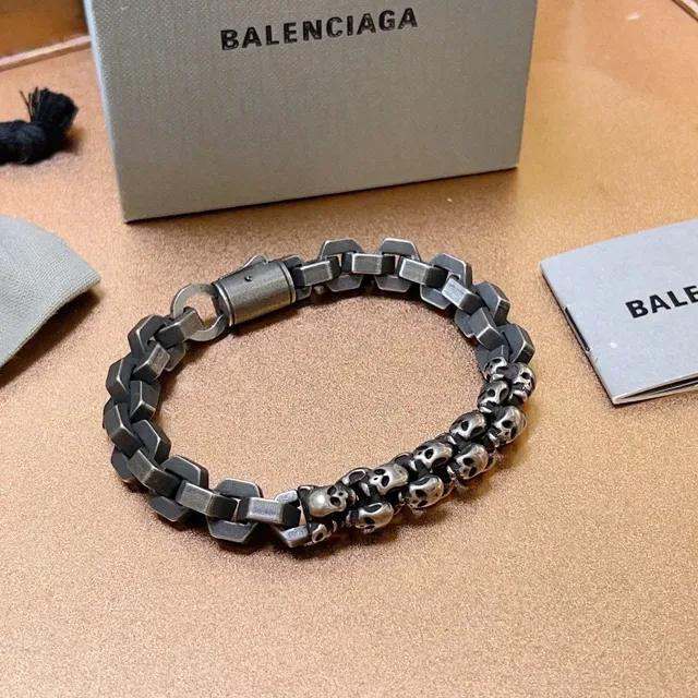 Balenciaga Pulseira Corrente Crânio Cinza Gunmetal Metálico 6