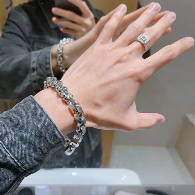 Balenciaga Skull Motif Chunky Link Bracelet 8