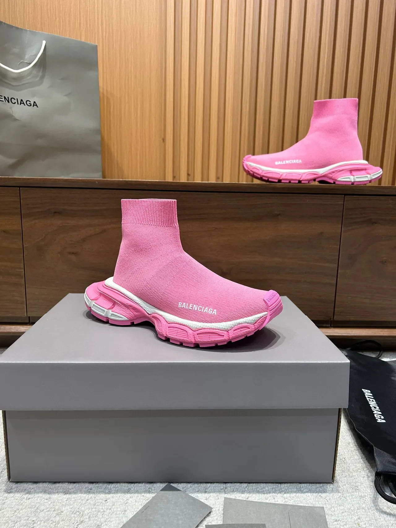 Balenciaga Speed Trainer 粉色袜式生活方式运动鞋 5