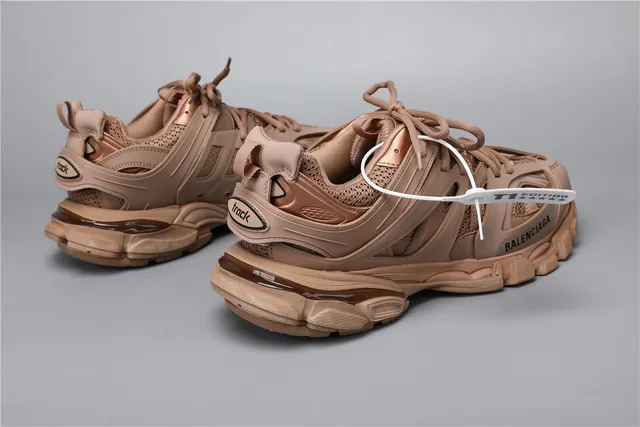 Balenciaga Track Sneaker 卡其色厚底运动鞋 3