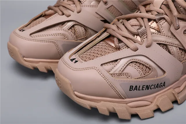 Balenciaga Track Sneaker 卡其色厚底运动鞋 4