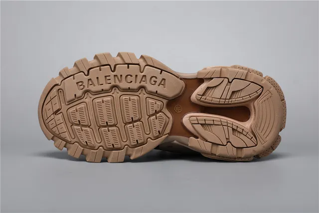 Balenciaga Track Sneaker 卡其色厚底运动鞋 6