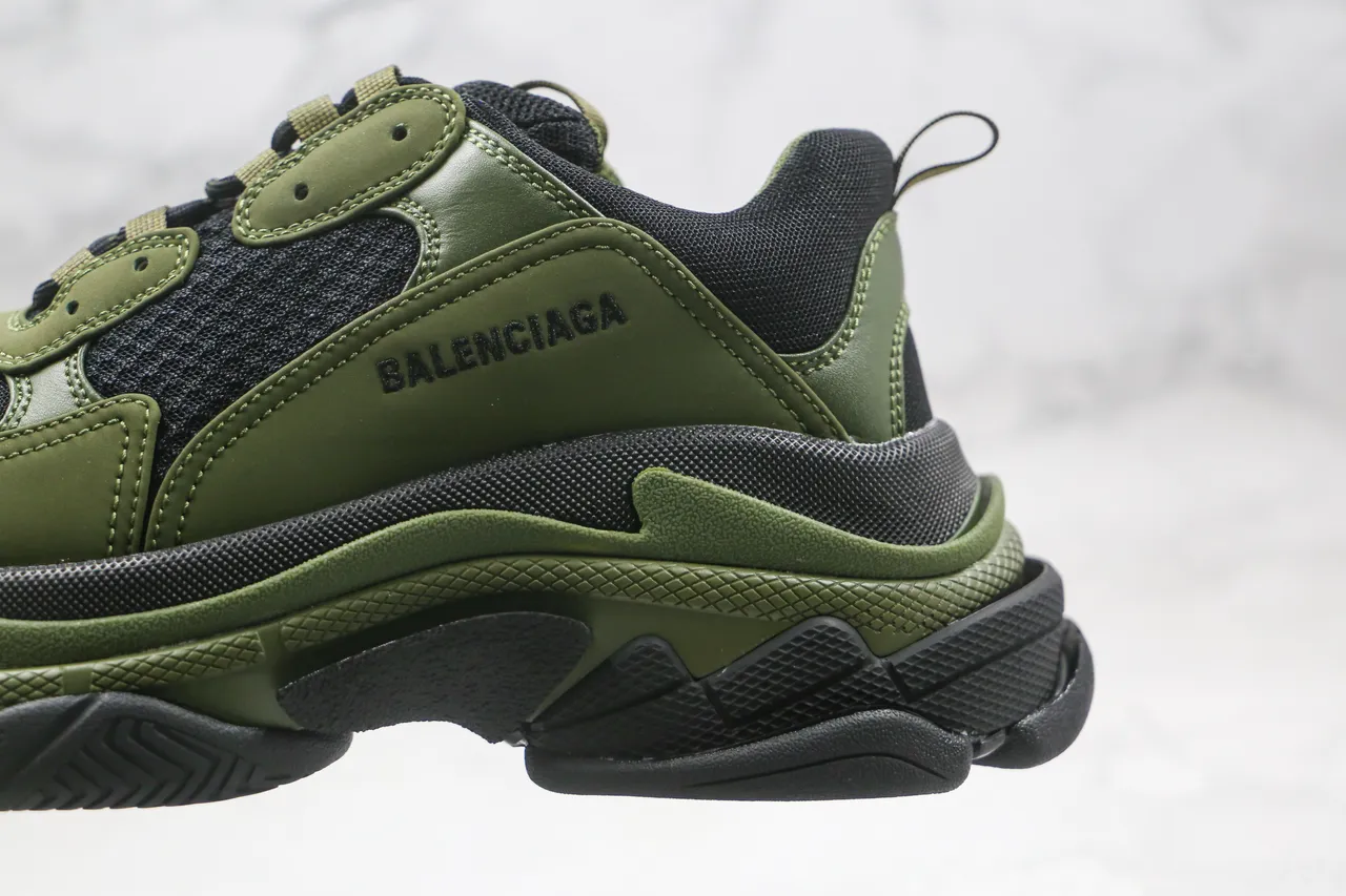 Balenciaga Triple S Zapatillas Chunky Verde Oliva y Negro 3