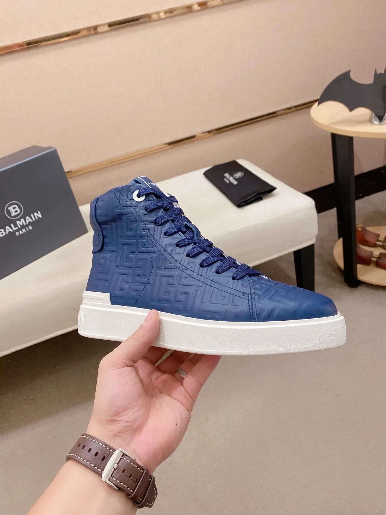Balmain Navy White High-Top Sneakers Lifestyle Monogramme Embossé 4