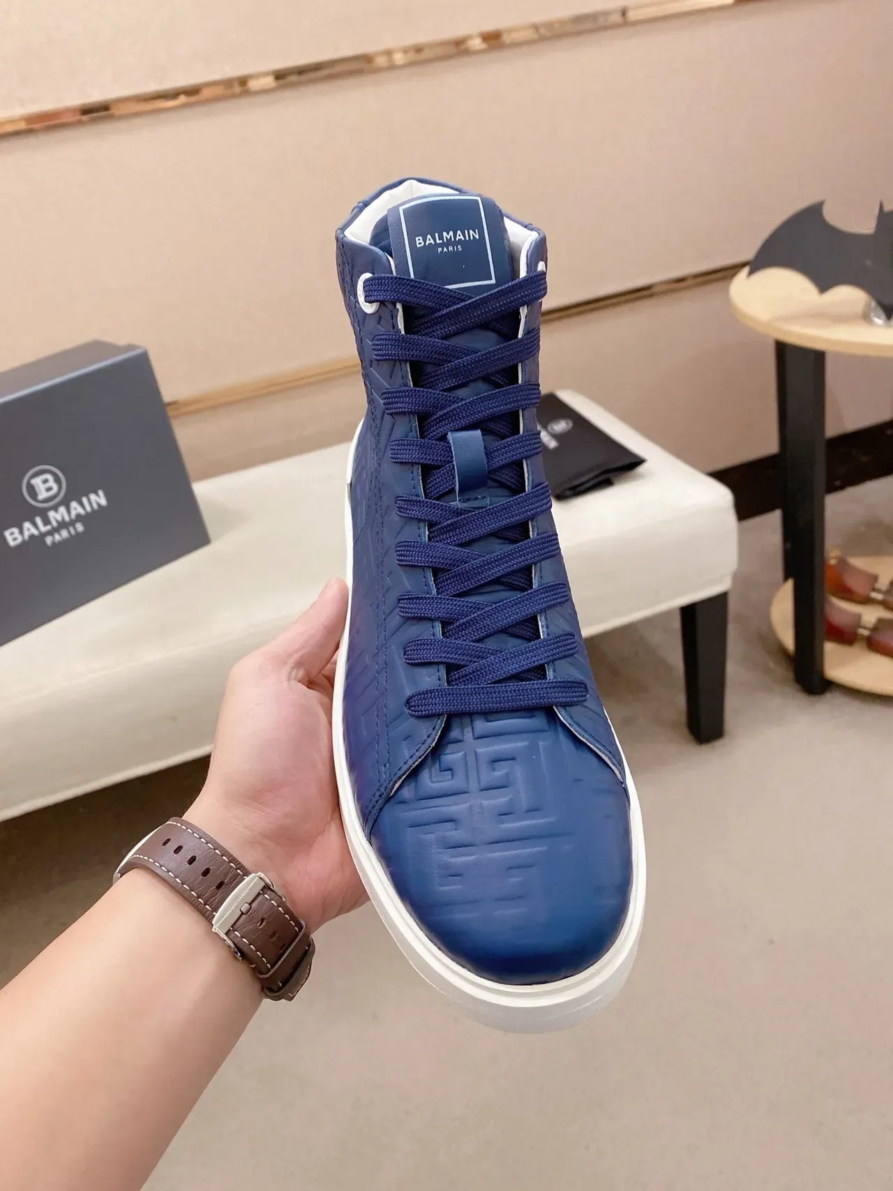 Balmain Navy White High-Top Sneakers Lifestyle Monogramme Embossé 5