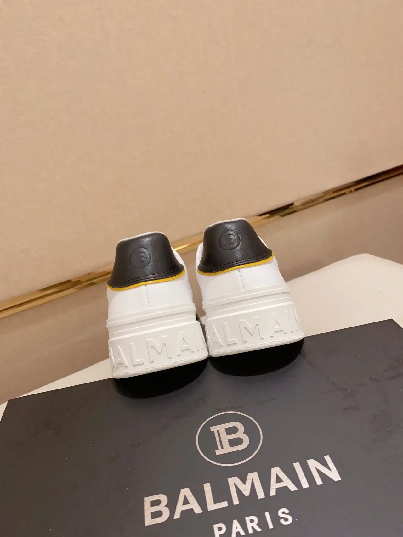 巴尔曼 白黑 真皮鞋面 几何侧边面板 生活运动鞋 7