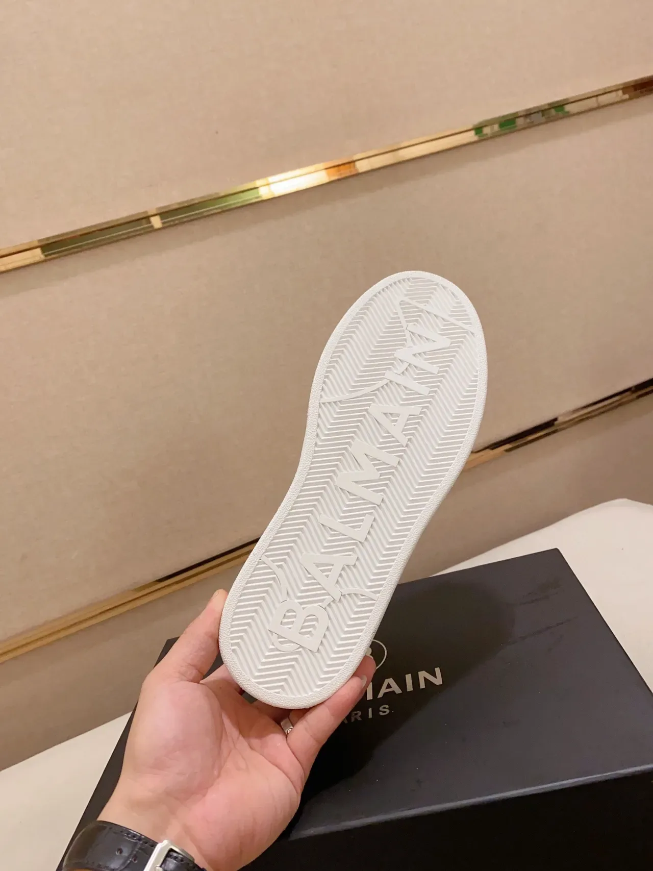 巴尔曼 白黑 真皮鞋面 几何侧边面板 生活运动鞋 8