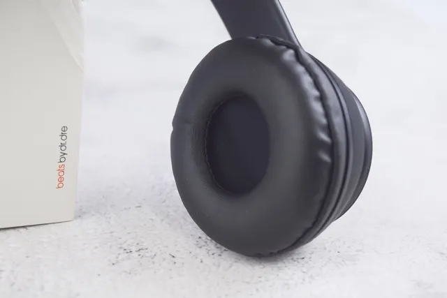Beats Solo³ Wireless Club Collection Black Over-ear Headphones 3