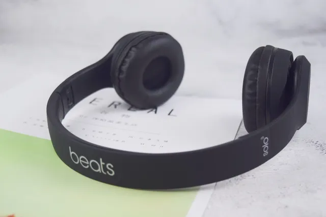 Beats Solo³ Wireless Club Collection Black Over-ear Headphones 7