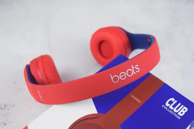 Beats Solo³ مجموعة النادي اللاسلكية الحمراء سماعات فوق الأذن 2