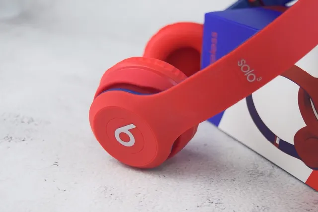 Beats Solo³ مجموعة النادي اللاسلكية الحمراء سماعات فوق الأذن 3
