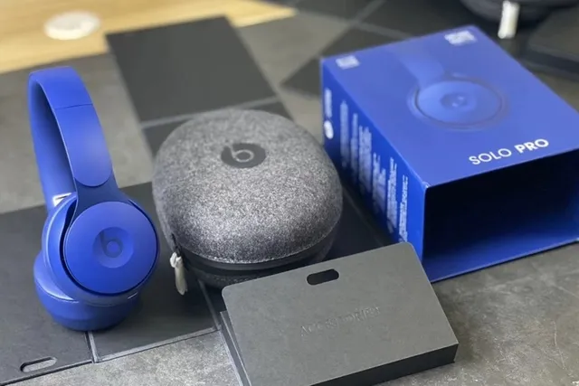 Beats سماعات فوق الرأس أبيض ذهبي مدمجة إنهاء مطفي 22