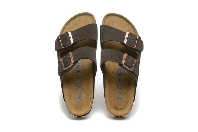 Birkenstock Arizona गहरे भूरे सूड काजुअल सैंडल 2