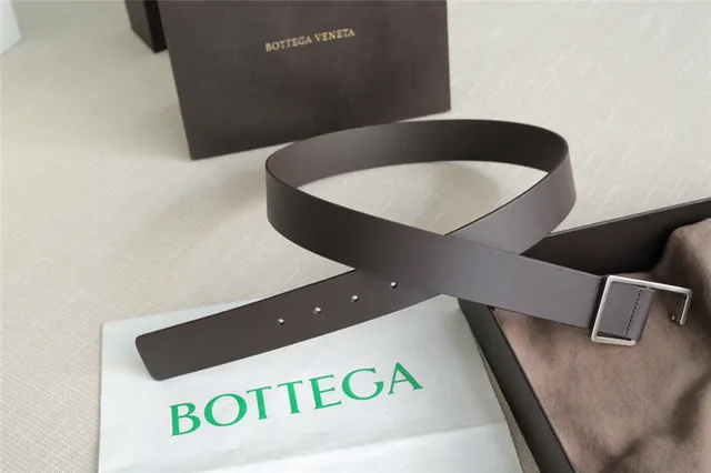 Bottega Veneta Andiamo काला चमड़े का बेल्ट 7