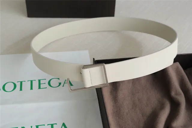 Bottega Veneta Andiamo काला चमड़े का बेल्ट 11