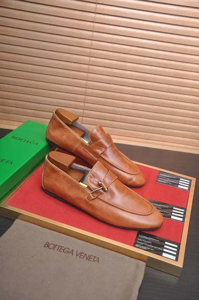 Bottega Veneta Andiamo Mocassim Couro Marrom Preto Tan Com Fivela 4