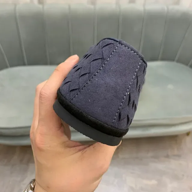 Bottega Veneta Andiamo नेवी ब्राउन इंट्रीचिएटो चमड़ा स्लिप-ऑन लोअफर 3