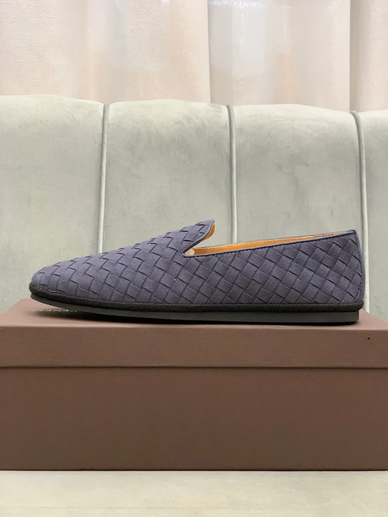 Bottega Veneta Andiamo नेवी ब्राउन इंट्रीचिएटो चमड़ा स्लिप-ऑन लोअफर 6