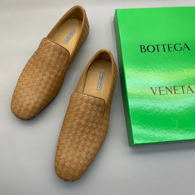 Bottega Veneta Andiamo مكاسين نسيجة بلون بني 5