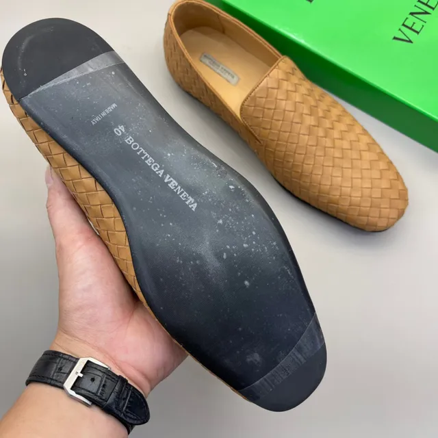 Bottega Veneta Andiamo مكاسين نسيجة بلون بني 9