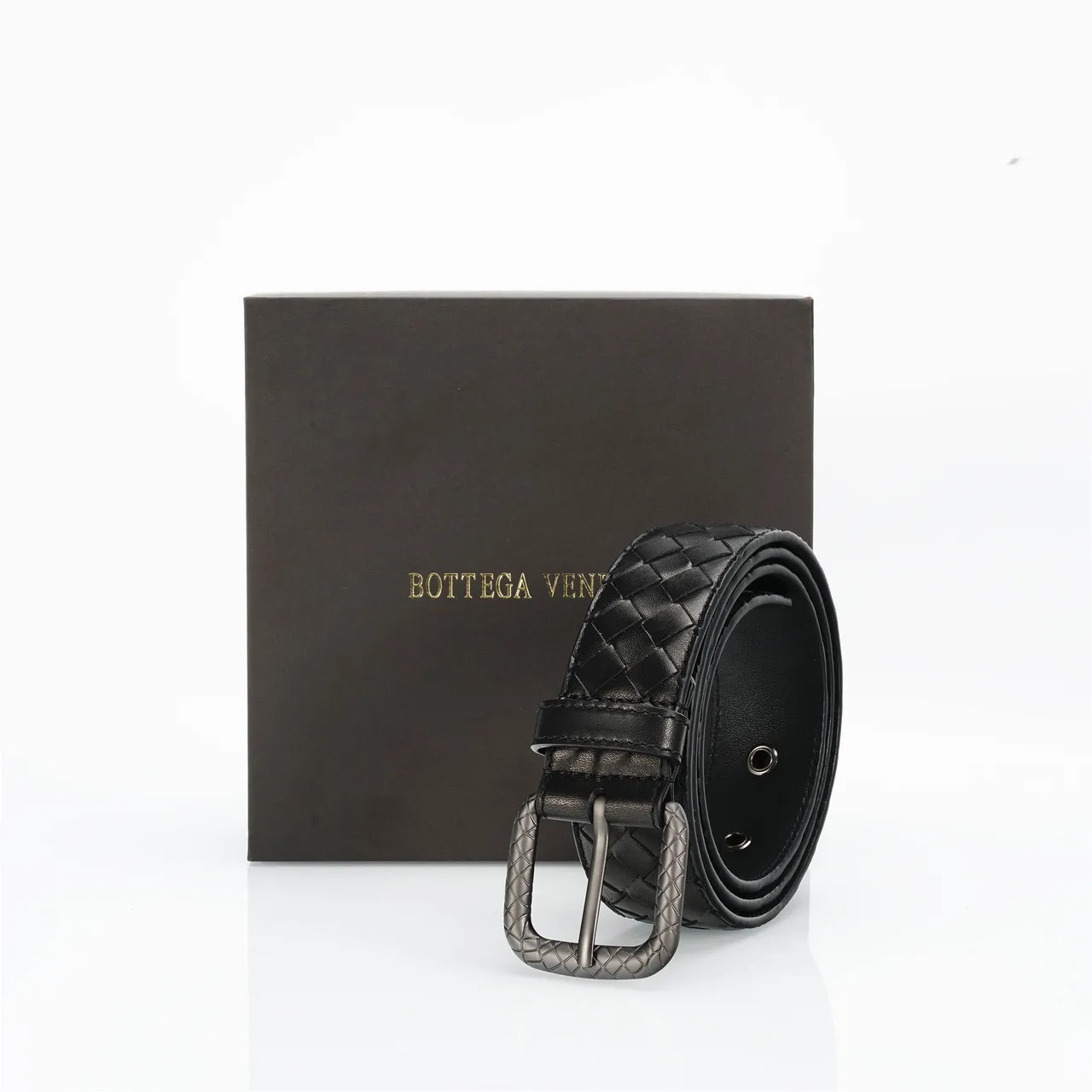 Bottega Veneta Cassette Intrecciato حزام جلد أسود 6