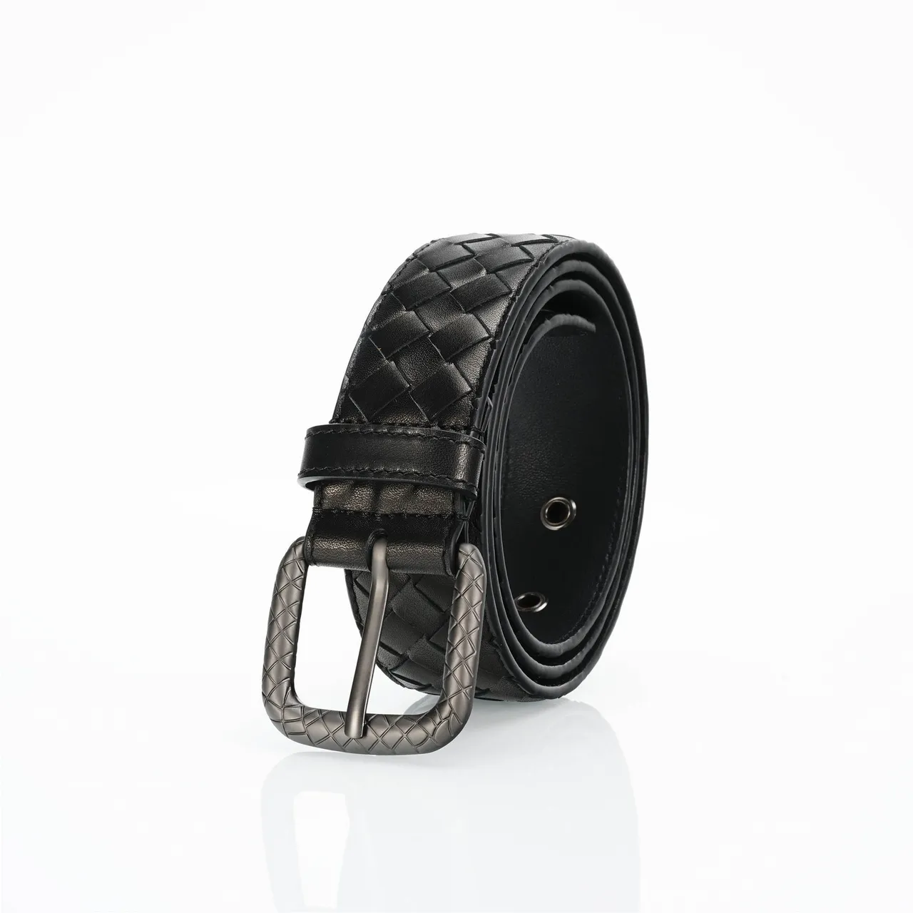 Bottega Veneta Cassette Intrecciato حزام جلد أسود 7
