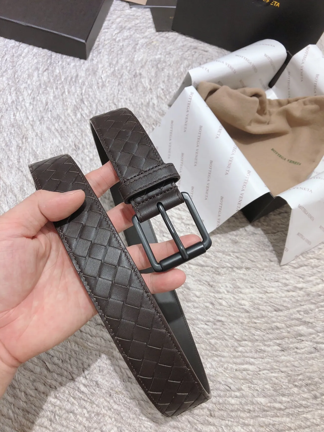 Bottega Veneta Intrecciato Belt भूरा काला बुनकर चमकहीन बकल चमड़े की बेल्ट 2
