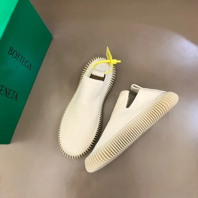 Bottega Veneta Sneakers à tige tricot blanc avec semelle à bord crénelé 9
