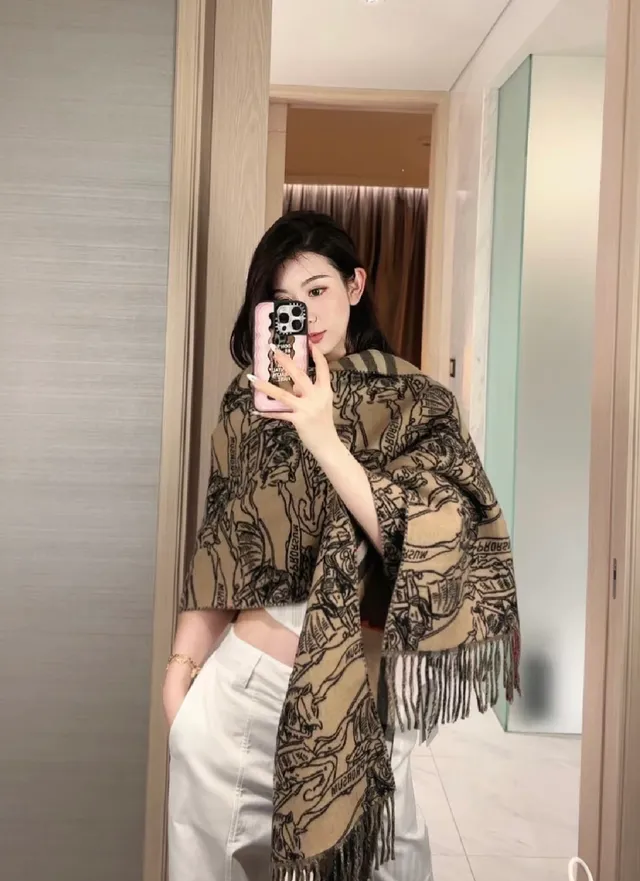 Écharpe Burberry Archive Print Beige Noir Cashmere 3
