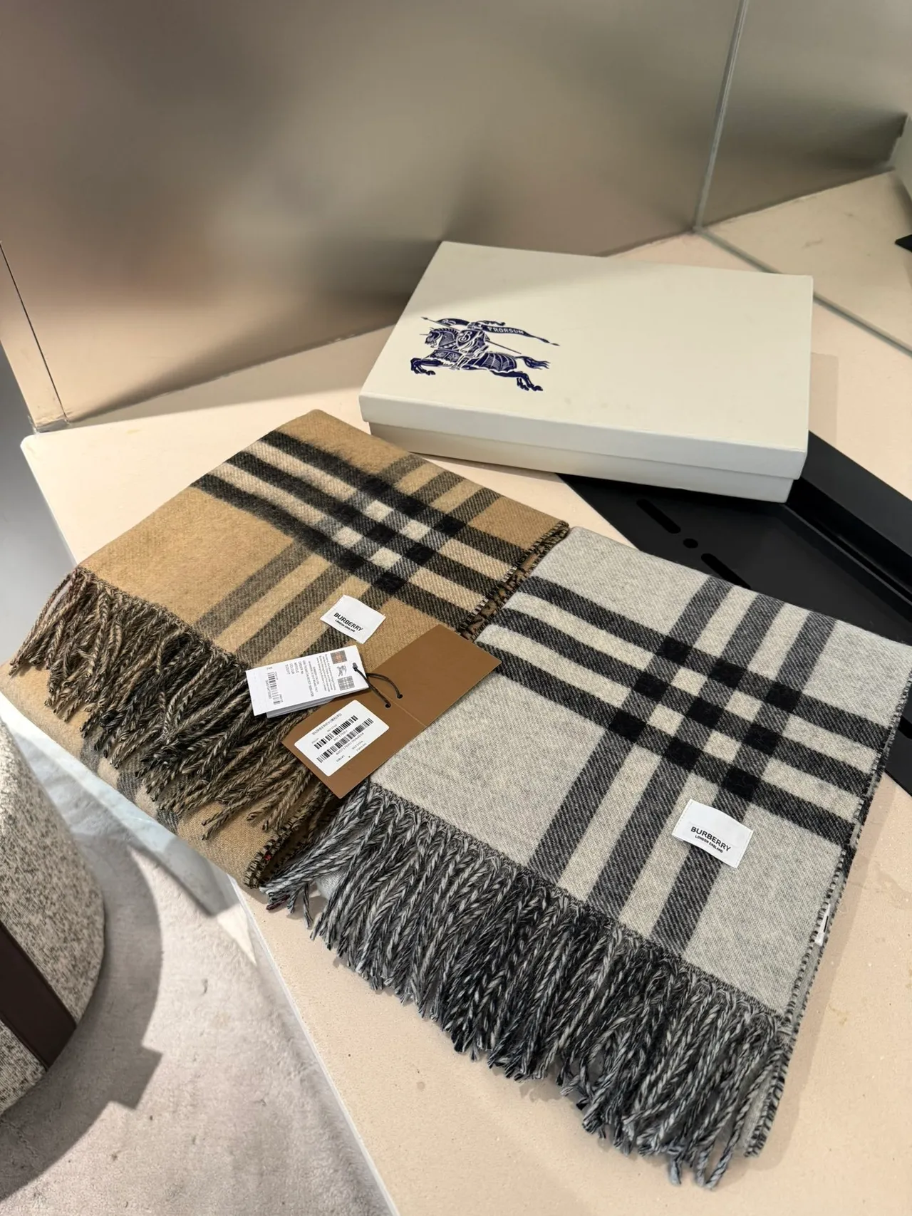 Écharpe Burberry Archive Print Beige Noir Cashmere 4