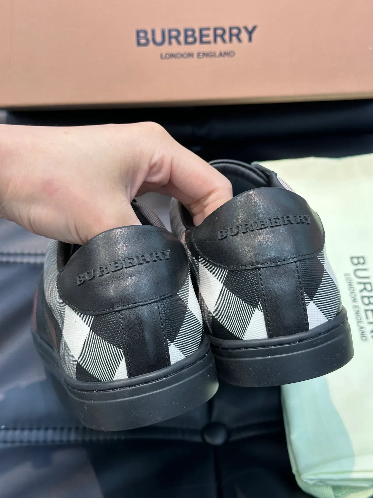 Burberry Sneaker Lifestyle de Cuero con Panel de Cuadros Low-Top 4