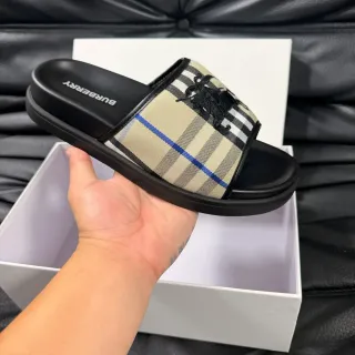 Burberry চেক স্ট্র্যাপ নাইট লোগো স্লিপার