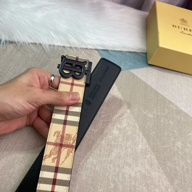 Burberry Knight Beige Red Black Check Leather Belt 7