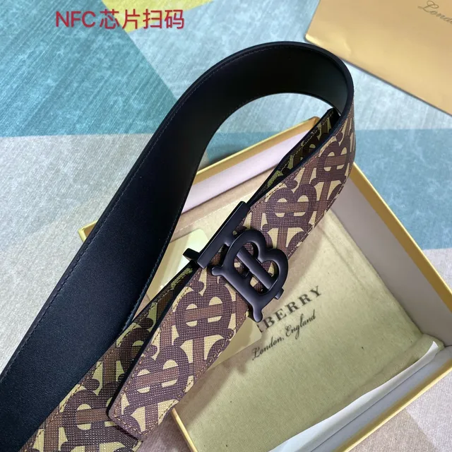 Burberry নাইট বাদামি বেইজ মনোগ্রাম-কোটেড ফেব্রিক ওভারসাইজড টিবি বাকল চামড়ার বেল্ট 2