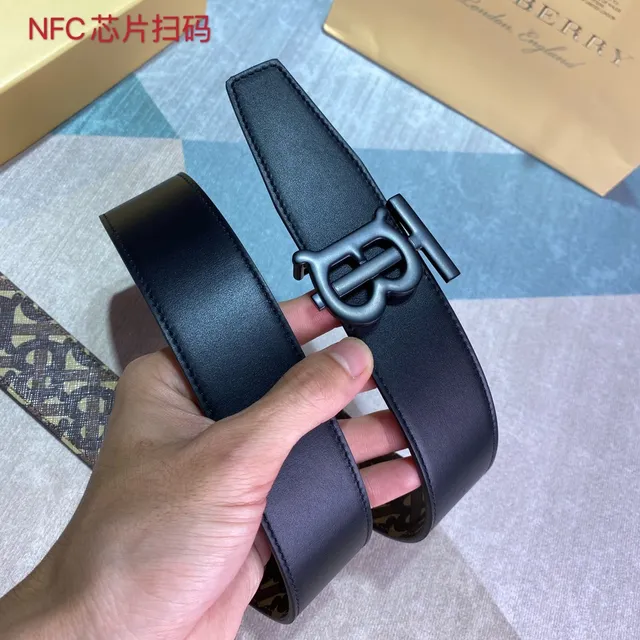 Burberry নাইট বাদামি বেইজ মনোগ্রাম-কোটেড ফেব্রিক ওভারসাইজড টিবি বাকল চামড়ার বেল্ট 3