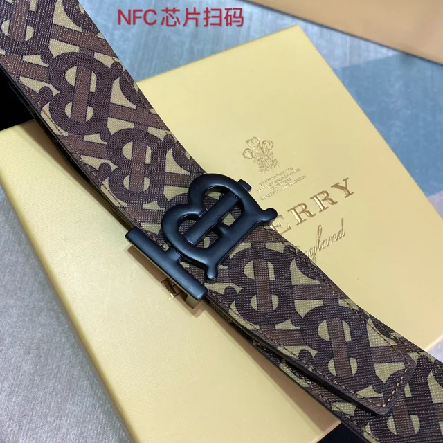 Burberry নাইট বাদামি বেইজ মনোগ্রাম-কোটেড ফেব্রিক ওভারসাইজড টিবি বাকল চামড়ার বেল্ট 8