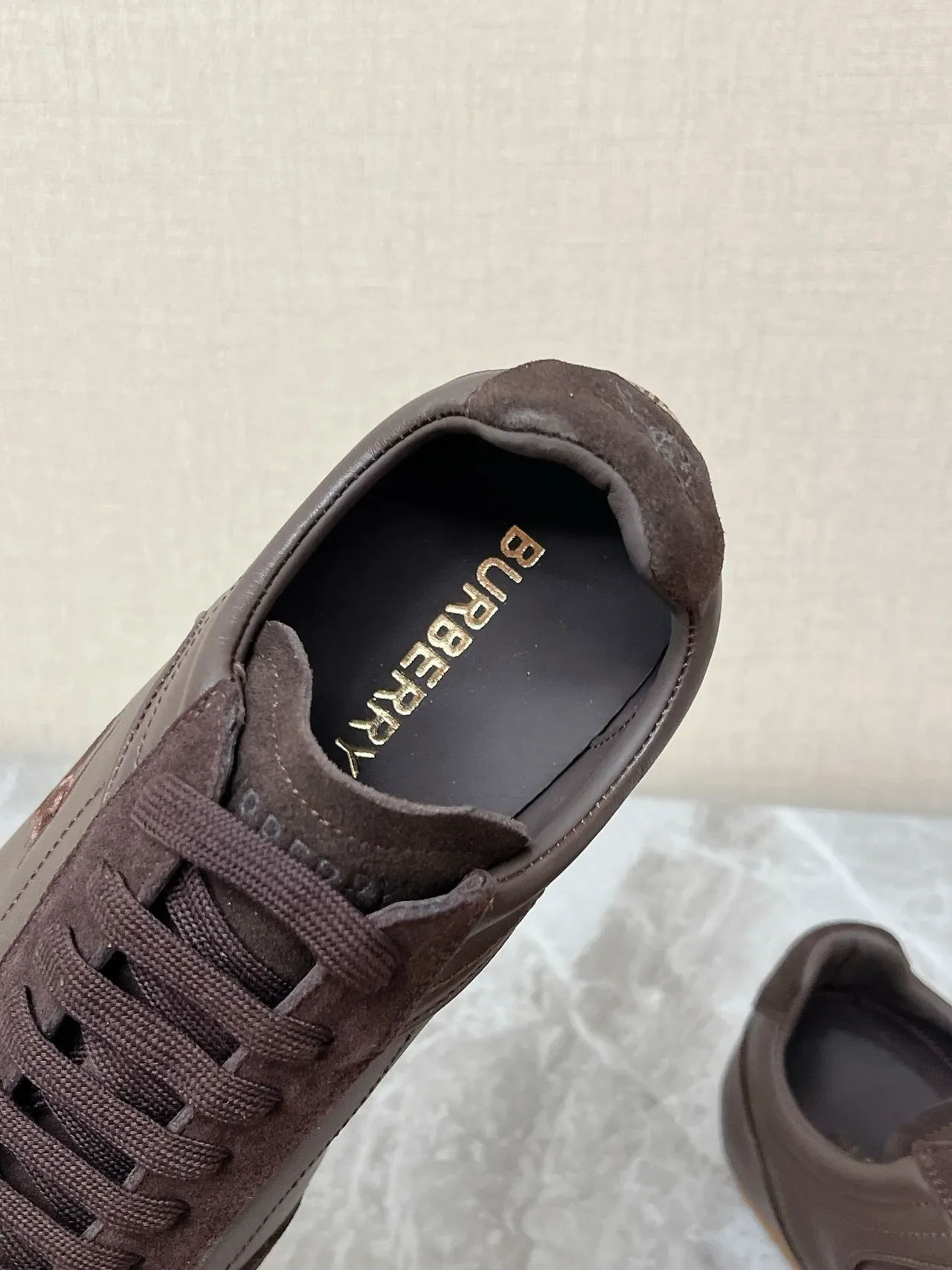 Burberry Knight Tênis Lifestyle Marrom de Suede e Couro 4