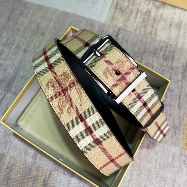 Burberry Knight Check Cinto de couro reversível 8