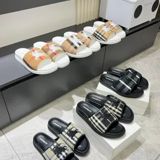 Burberry Chevalier Damier Chaussons glissants