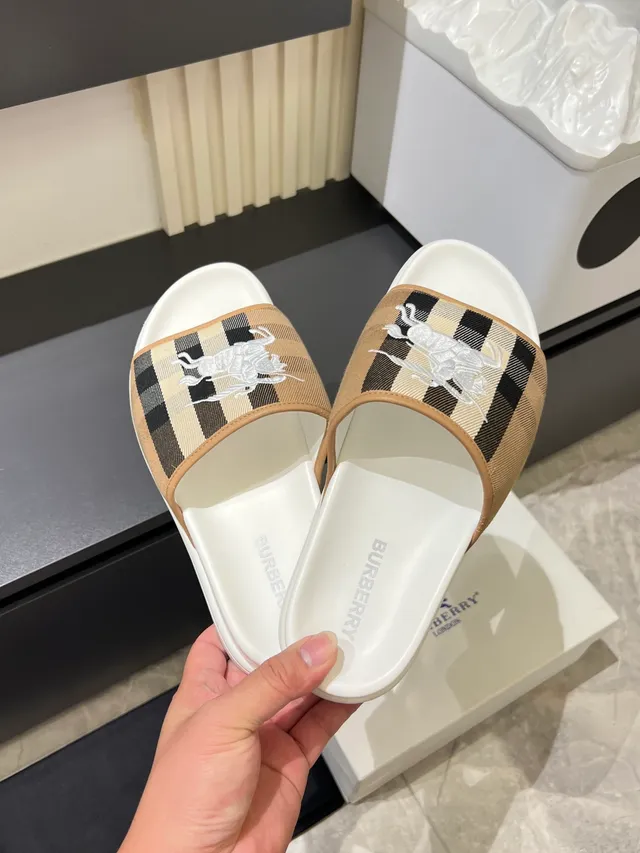 Burberry Knight Check Slide Slippers 13
